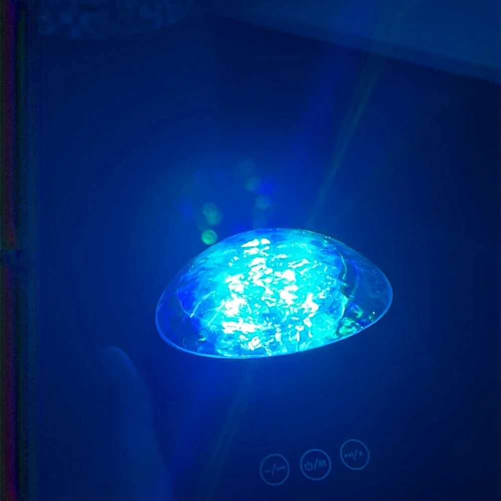Color changing light - Picture 3 of 4